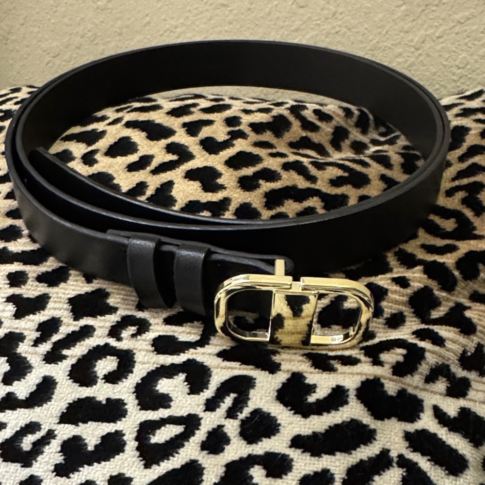 H&M Black Belt with Gold Buckle - Picture 2 of 6